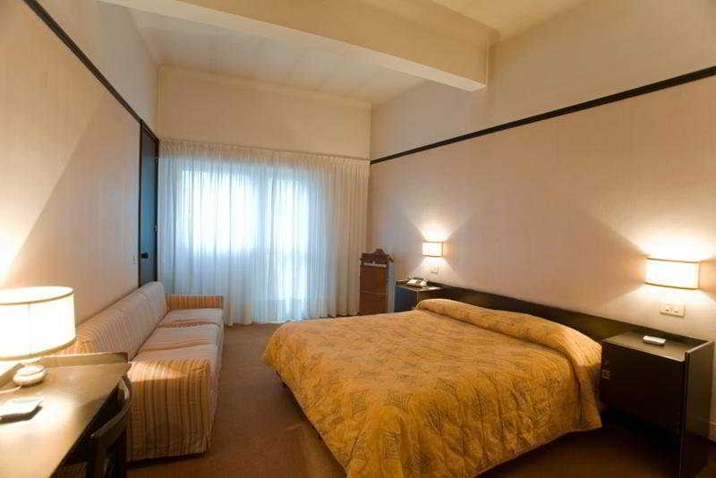 Hotel La Conchiglia Fregenae Cameră foto